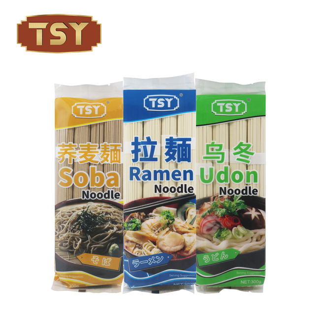 Noodles giapponesi di zuppa udon